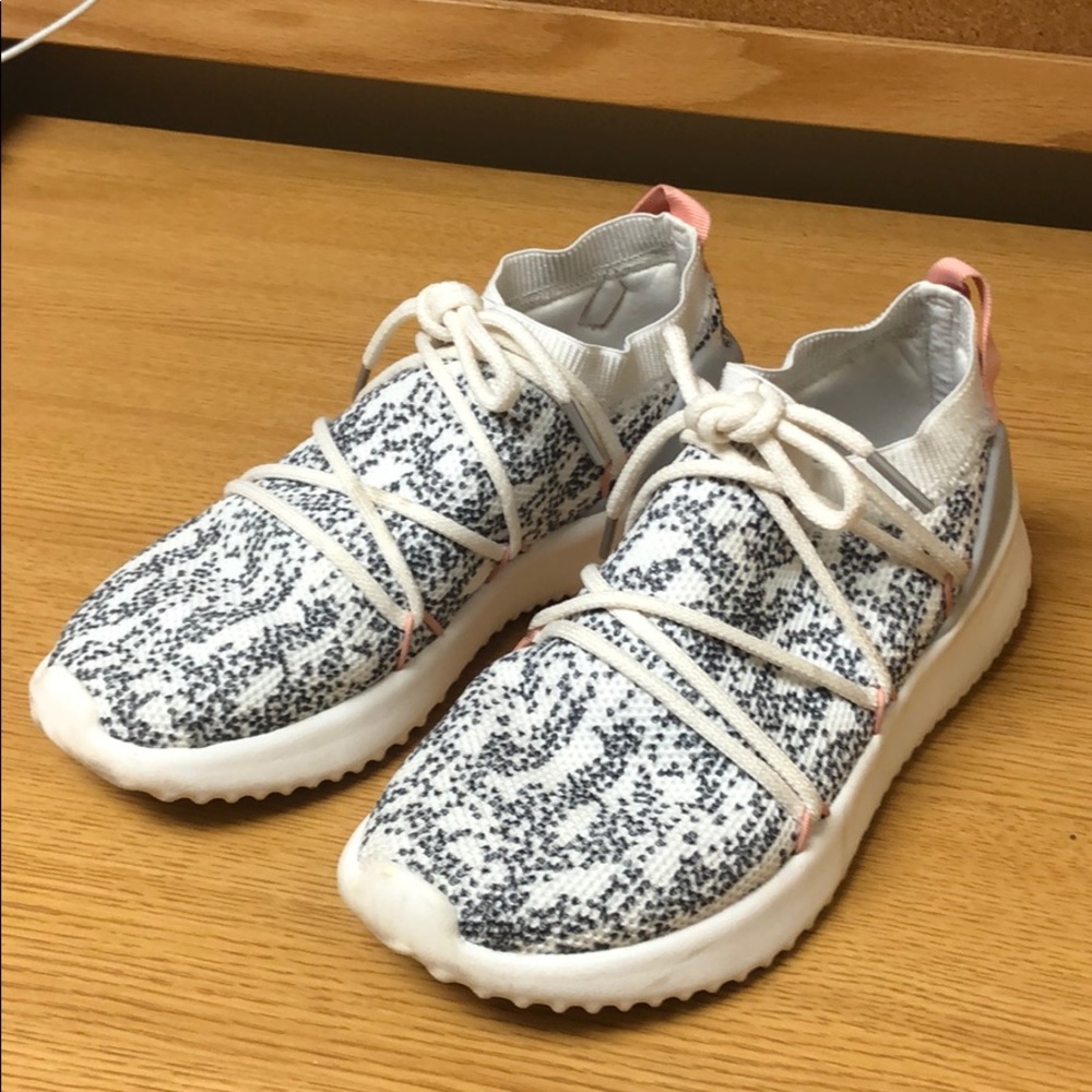 Adidas cloud foam shoes